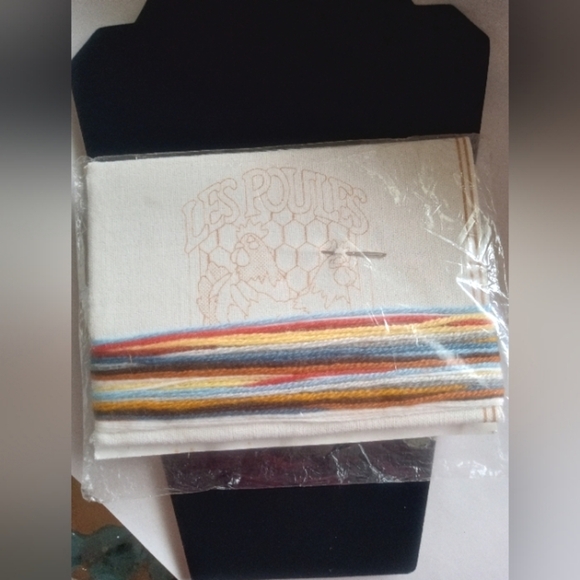 NEW Vtg Sunset Stitchery Kit French Hens Les Poules #540 4x5 Cottagecore Crewel - Picture 3 of 5